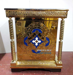 Жертвенник из металла с декором для православного храма